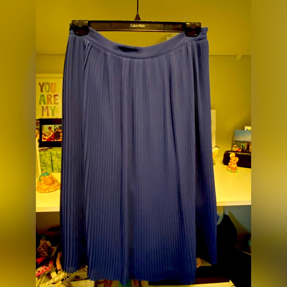 Halston Blue pleated midi skirt